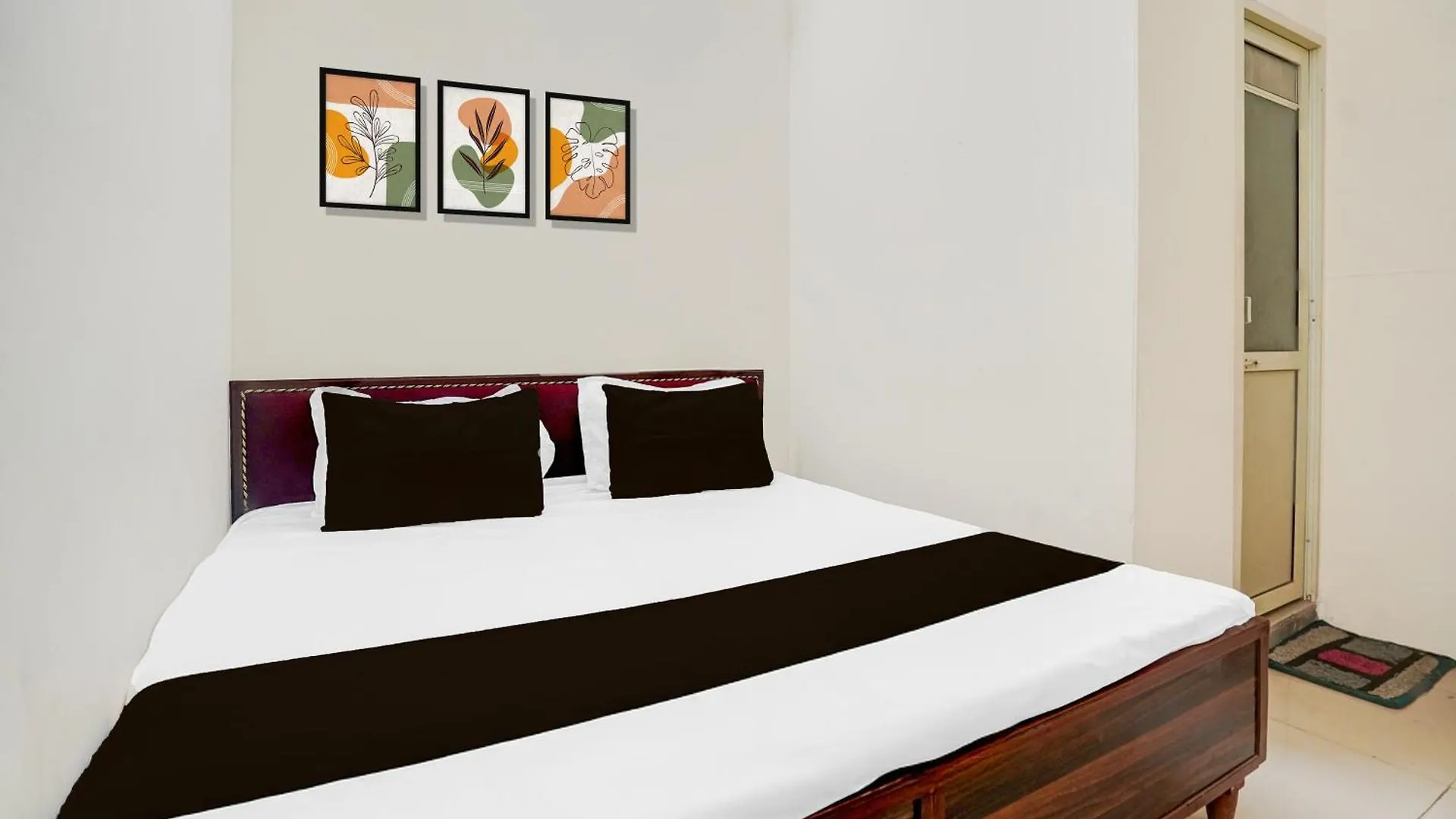 Hotel O Sainik Guest House Chandigarh