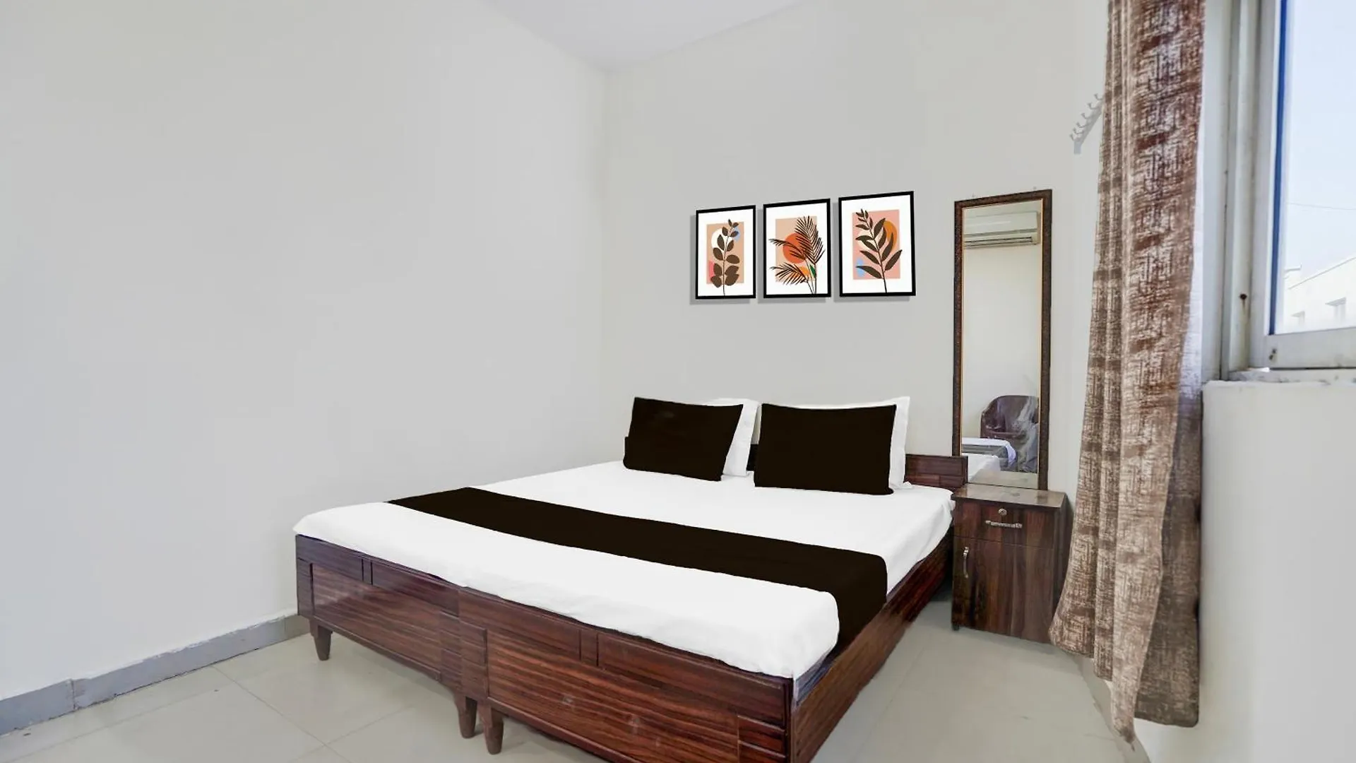 Hotel O Sainik Guest House Chandigarh