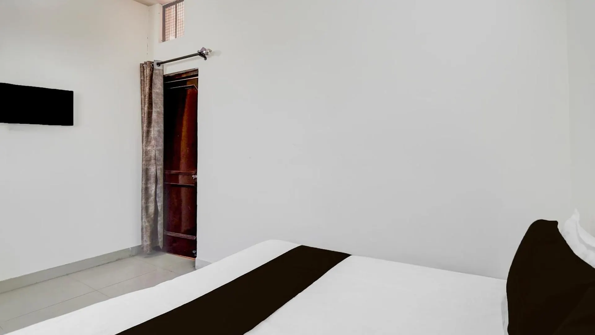Hotel O Sainik Guest House Chandigarh